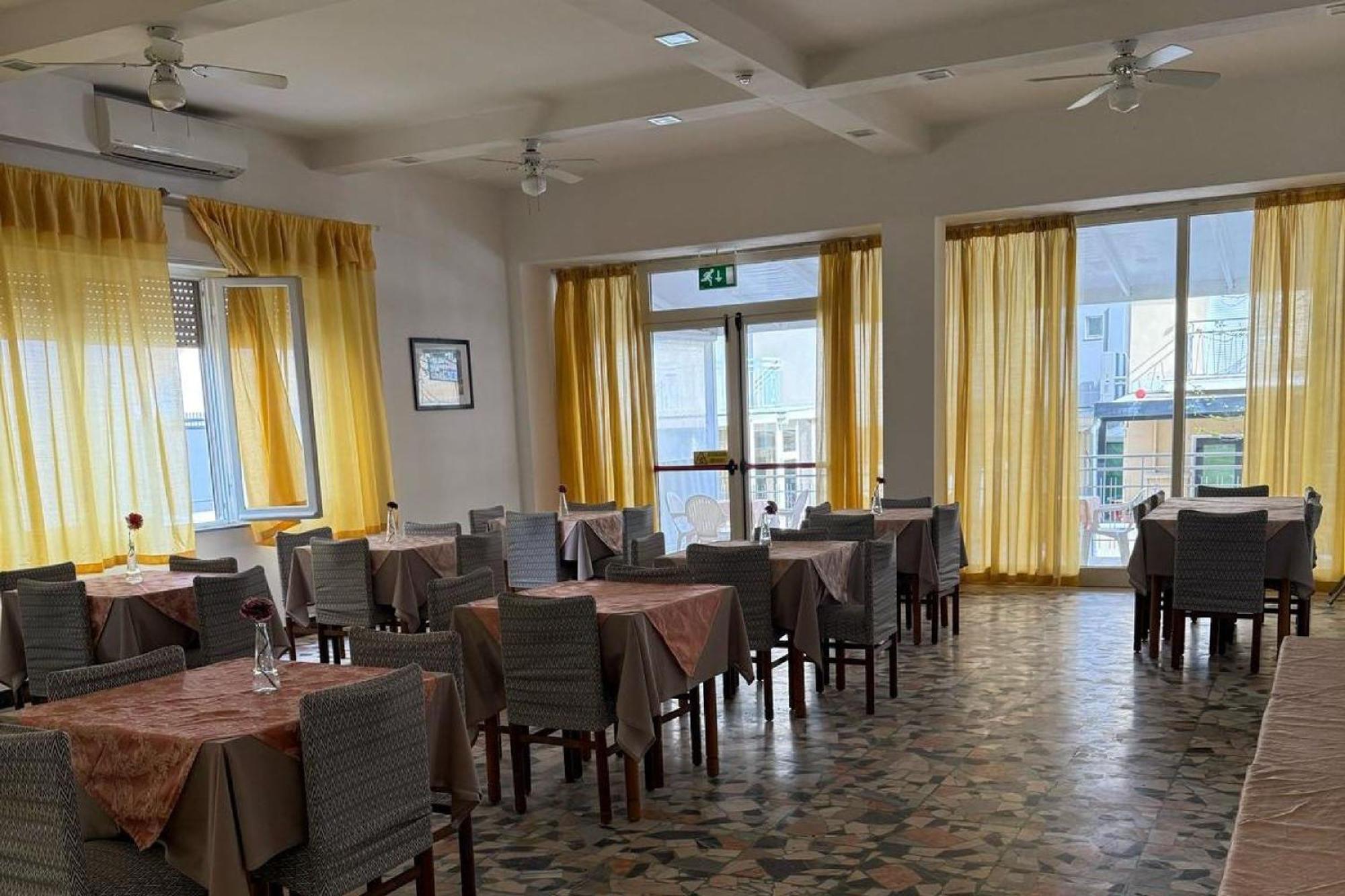 Hotel Nives 리미니 외부 사진